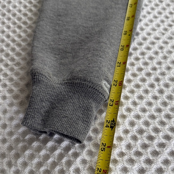 New Hampshire Wildcats Colosseum Arch & Logo Hoodie Heathered Gray EUC S - Picture 8 of 11